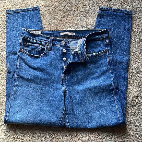 Levi’s Wedgie Icon Jeans - Picture 2 of 11